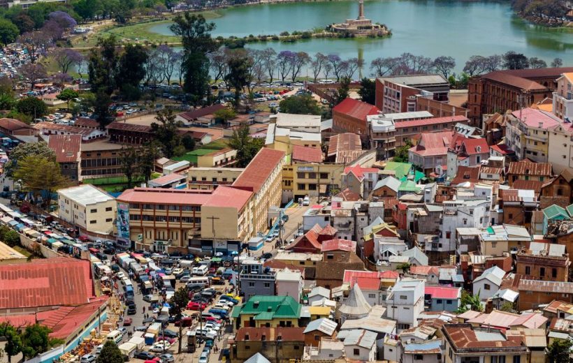 Madagascar: Customizable Tour with Car Rental Antananarivo