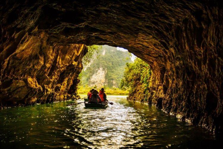 Hanoi/Ninh Binh: Trang An/Tam Coc, Mua Cave, Hoa Lu Day Tour