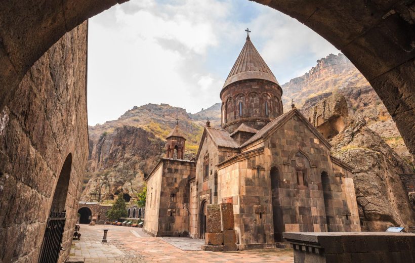 Khor Virap, Garni, Geghard, Syphony & Charents Arch + Lavash