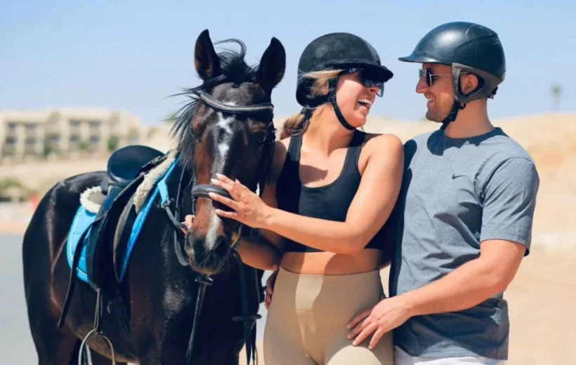 Sharm El Sheikh: Horse Riding in the Sinai Desert with Bedouin Tea & Hotel Transfer